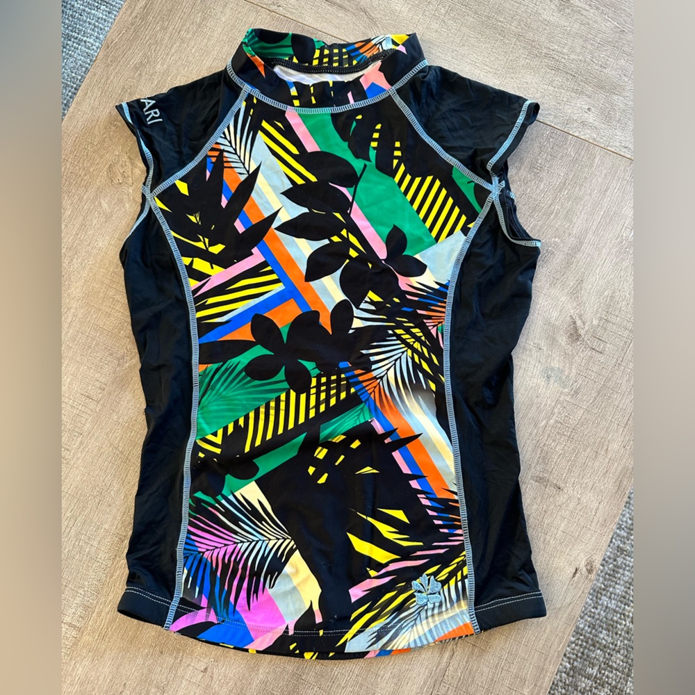 HAPARI Short Sleeve Rash guard Size XS